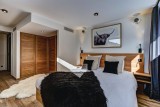 Chamonix Mont Blanc Rental Chalet Luxury Paradamote Bedroom 1