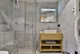 Chamonix Mont Blanc Rental Chalet Luxury Paradamyte Bathroom 2