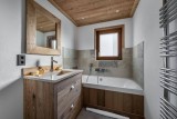 Courchevel 1300 Luxury Rental Appartment Tilanche Bathroom