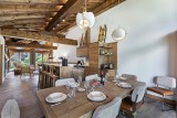 Courchevel 1300 Luxury Rental Appartment Tilute Dining Room
