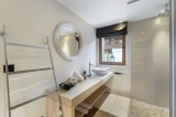 Courchevel 1300 Luxury Rental Chalet Nibate Bathroom