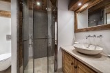 Courchevel 1550 Luxury Rental Chalet Niobite Bathroom 2