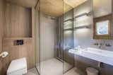 Courchevel 1550 Luxury Rental Chalet Niubite Bathroom 3