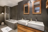 Courchevel 1650 Luxury Rental Appartment Allanite Bathroom 3