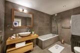 Courchevel 1650 Luxury Rental Appartment Alsolite Bathroom 3