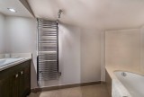 Courchevel 1650 Luxury Rental Appartment Neroflier Bathroom 2