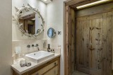 Courchevel 1850 Luxury Rental Chalet Chursinite Bathroom