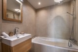La Tania Luxury Rental Chalet Alta Bathroom 2