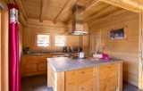 Les Deux Alpes Rental Chalet Luxury Cervantite Kitchen