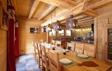 Les Deux Alpes Rental Chalet Luxury Cervantote Dining Room