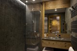 Les Deux Alpes Luxury Rental Chalet Cervantute Bathroom 2