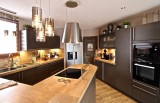 Les Deux Alpes Luxury Rental Chalet Wallomite Kitchen