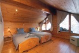 Les Deux Alpes Luxury Rental Chalet Wax Opal Chambre