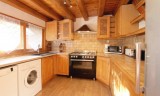 Les Deux Alpes Luxury Rental Chalet White Garnet Kitchen 2