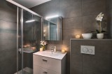 Les Gets Luxury Rental Appartment Dariana Shower