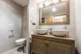 Les Gets Luxury Rental Chalet Ancelie Bathroom 2