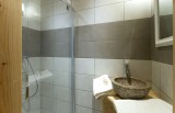 Les Menuires Luxury Rental Chalet Mizzanite Bathroom