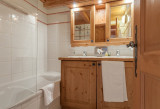 Meribel Location Appartement Luxe Macherite Baignoire