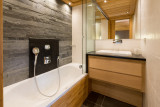 Meribel Location Chalet Luxe Berilo Baignoire 