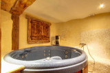 Meribel Location Chalet Luxe Darwin Glass Jacuzzi 