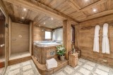 Meribel Location Chalet Luxe Malacon Jacuzzi1