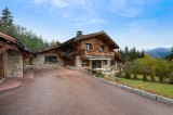 Saint Gervais Luxury Rental Chalet Galena Parking