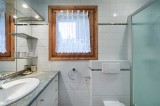Saint Gervais Luxury Rental Chalet Galena Bathroom