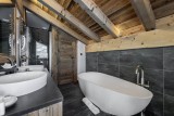 Saint Martin De Belleville Luxury Rental Chalet Ipalio Bathroom 2
