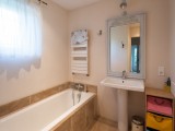 Saint Rémy De Provence Luxury Rental Villa Mahilia Bathroom 2