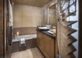 Tignes Rental Apartment Luxury Micaty DuplexBathroom