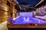 Val d’Isère Luxury Rental Appartment Aramias Jacuzzi 3