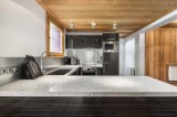 Val d’Isère Luxury Rental Appartment Burton Kitchen