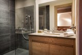 Val d’Isère Luxury Rental Apartment Vadakite Bathroom