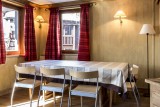 Val d’Isère Luxury Rental Apartment Vanuralite Dining Area