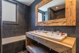 Val d’Isère Luxury Rental Apartment Vaxite Bathroom 2