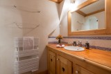 Val d’Isère Luxury Rental Apartment Violane Bathroom 3