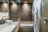 Val d’Isère Luxury Rental Appartment Viteli Bathroom