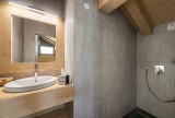 Val d’Isère Luxury Rental Chalet Eclaito Bathroom