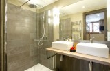Val d'Isère Luxury Rental Chalet Ulexite Bathroom