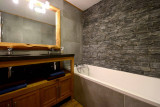 Val D'Isère Location Chalet Luxe Varulite Salle De Bain 1