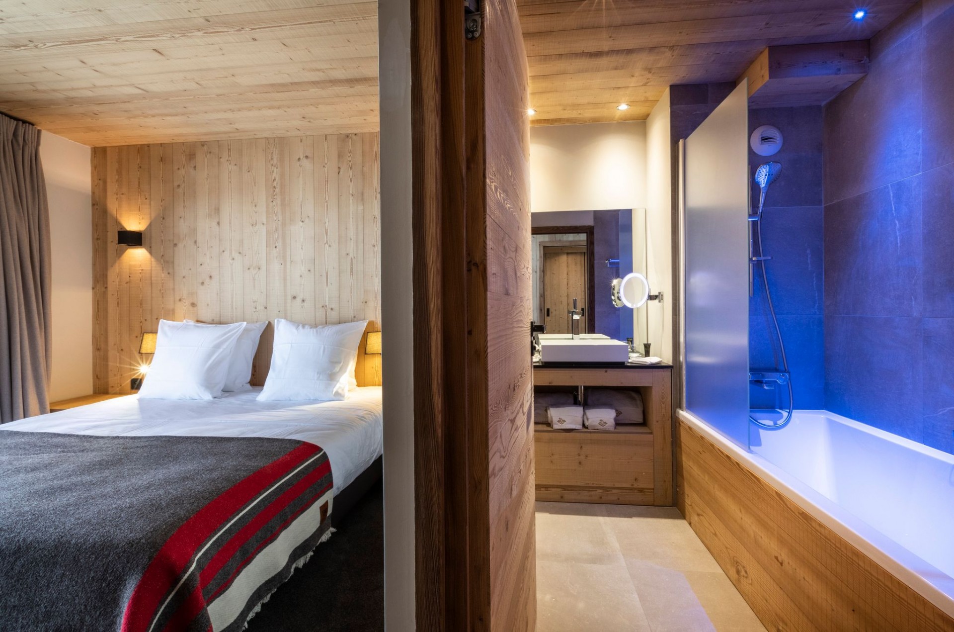 Alpe D'Huez Location Chalet Luxe Acenekite Chambre Suite