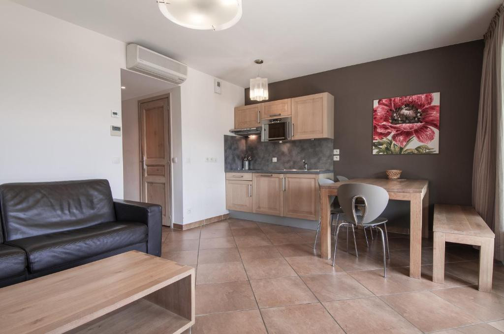 Annecy Location Appartement Dans Résidence Luxe Starolite Séjour