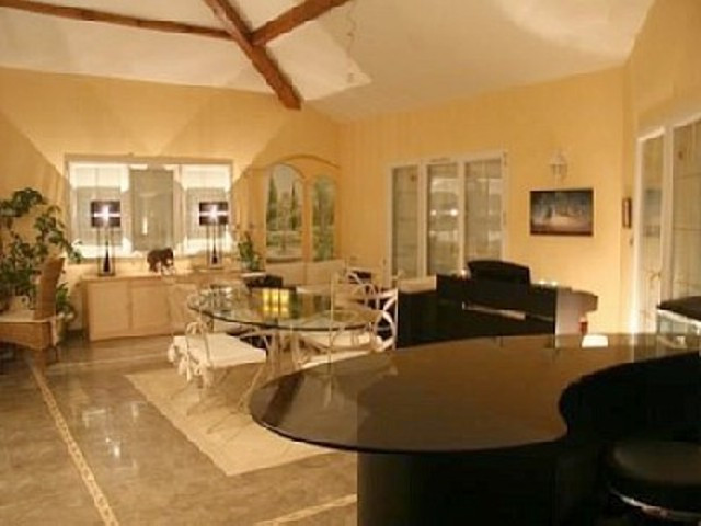 annecy-location-villa-luxe-grease-stone