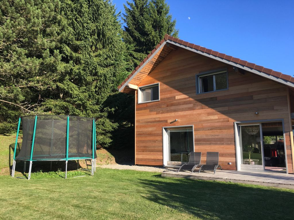 Annecy Location Villa Luxe Heave Stone Trampoline 