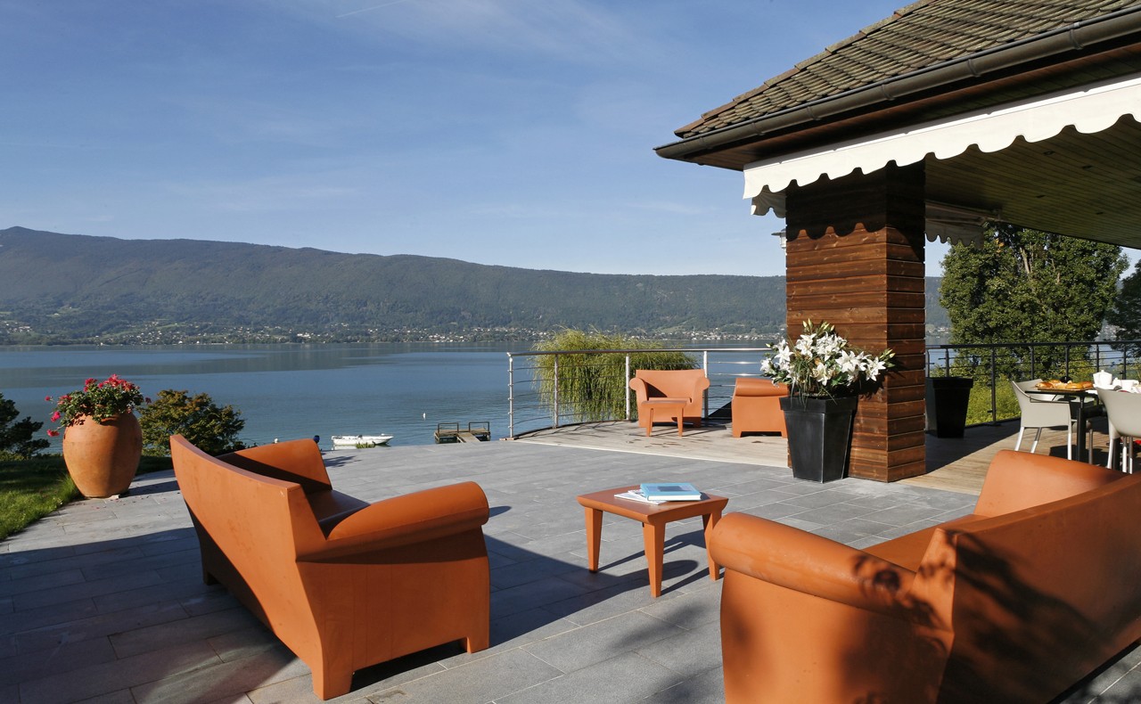 Annecy Luxury Rental Villa Pierre De Canelle Terrasse