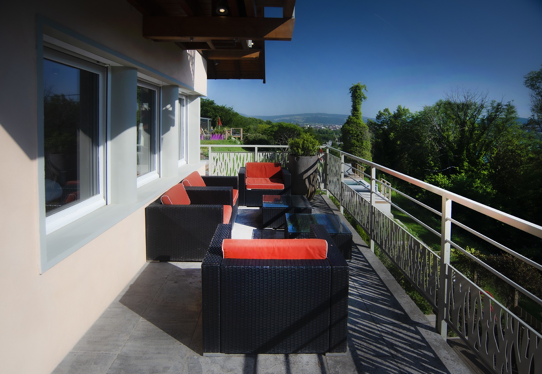 Annecy Location Villa Luxe Trunite Balcon