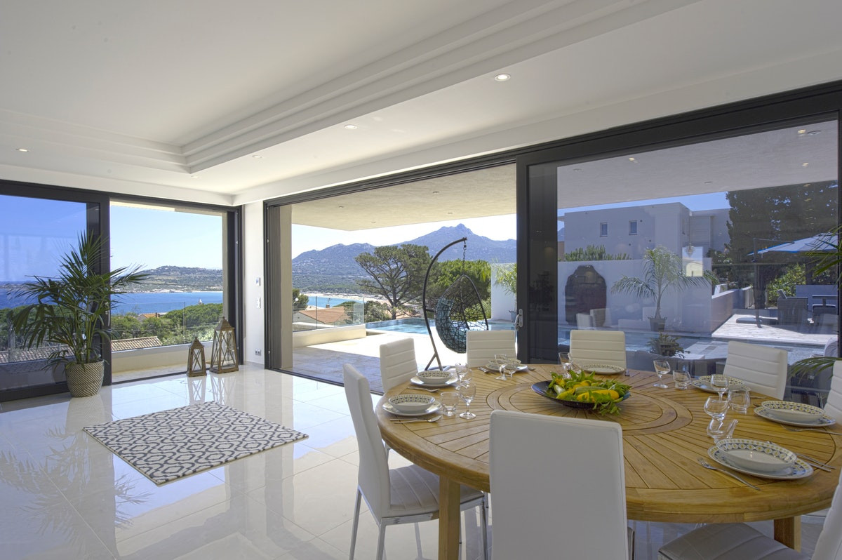 Calvi Location Villa Luxe Ibajolia Salle A Manger 