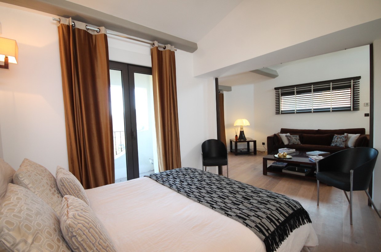 Cannes Luxury Rental Villa Coronille Bedroom 2