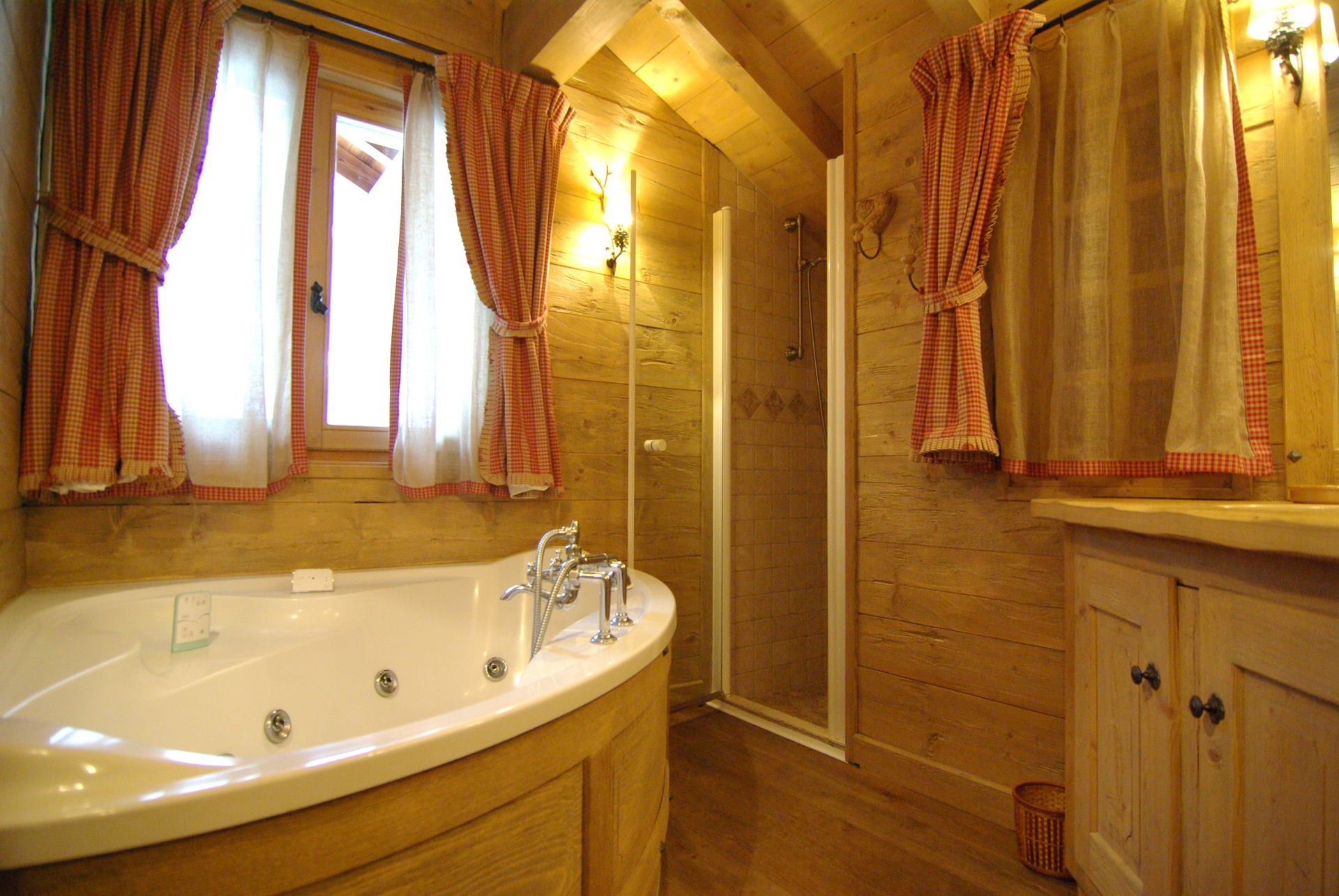 Chamonix Luxury Rental Chalet Collinsite Bathroom