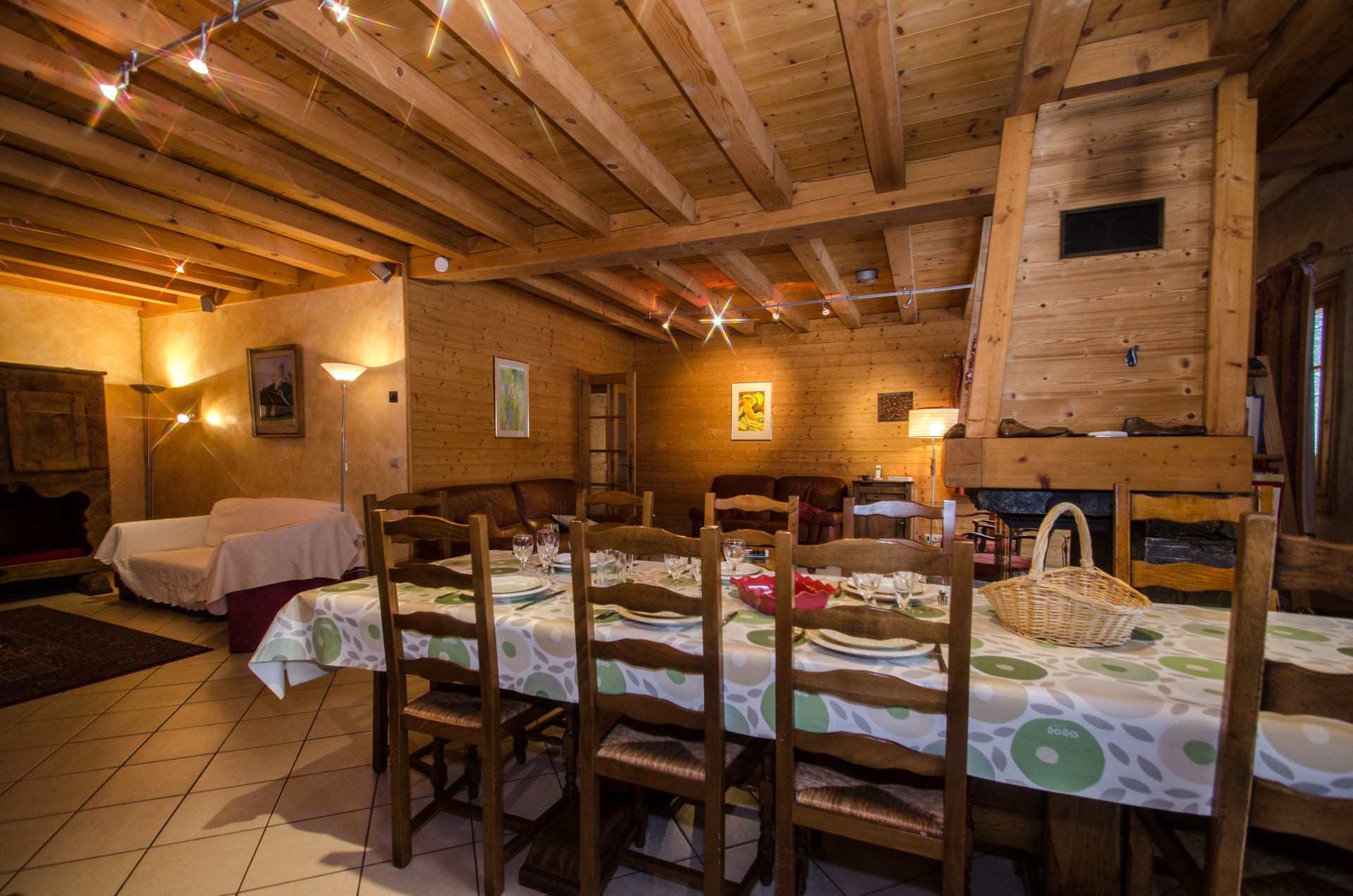 Chamonix Luxury Rental Chalet Corundite Dining Area